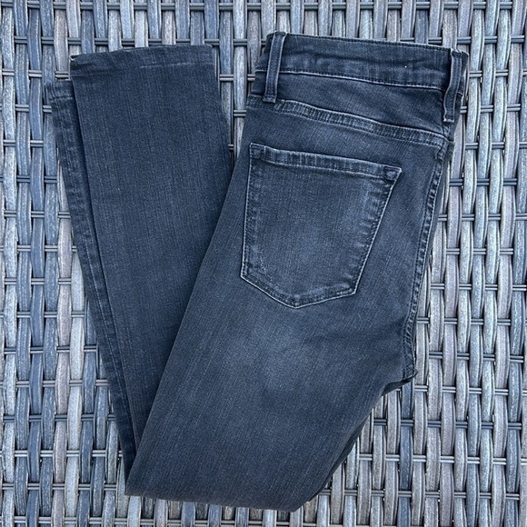 Zara Woman Medium Rise Slim Fit Deconstructed Black Skinny Jeans - Picture 4 of 16